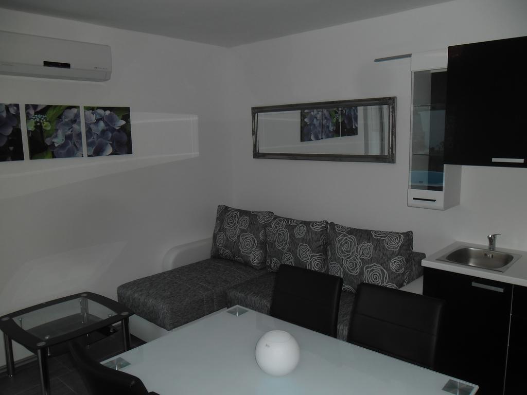 Rooms & Apartments Marinero Betina  Rom bilde